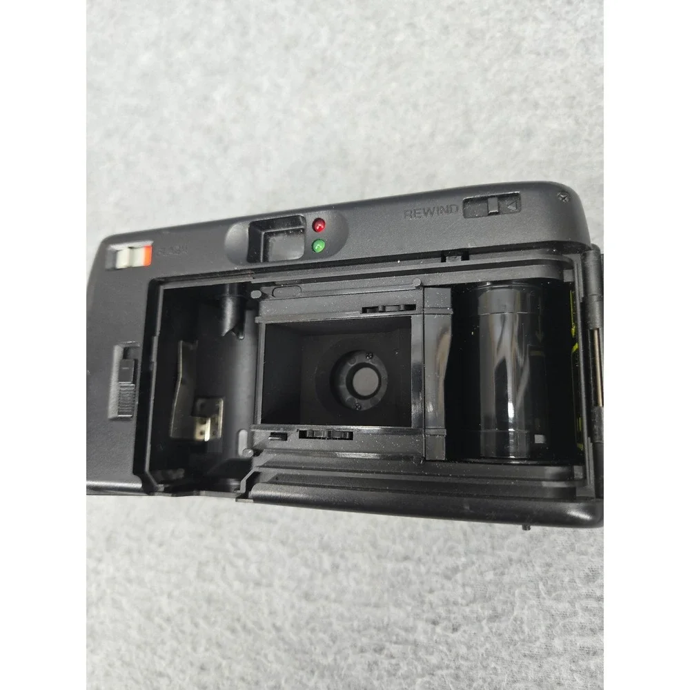 Vivitar PS:120 Film Camera OS Black 35mm Focus Free DX Motorized Flash